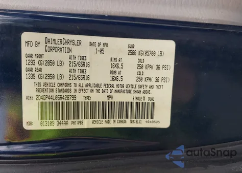 2005 Dodge Grand Caravan z USA, uszkodzony, nr VIN 2D4GP44L05R428799